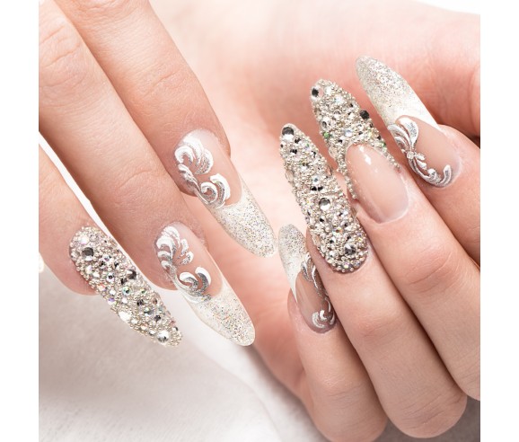 Strass Fluo pour une manucure tendance et ultra fun