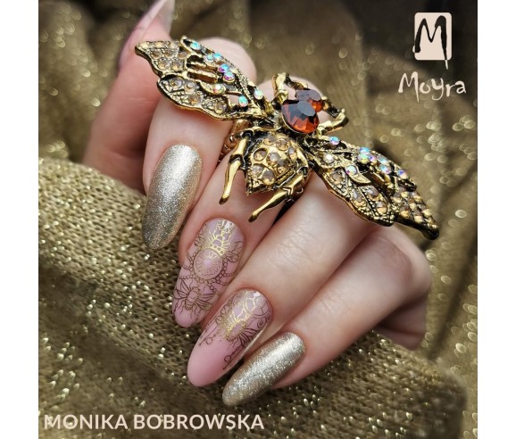 Moyra Plaque Stamping Bug Hunter