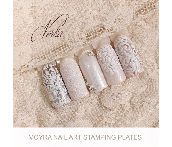 Plaque stamping 49 Moyra Ornament 2