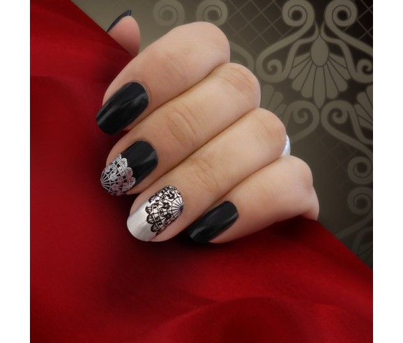 Plaque stamping 28 Moyra FEMME FATALE