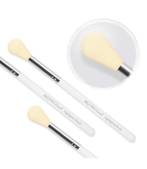 Un pinceau spécial en poils synthétiques, façonné à la main, pour mettre en valeur